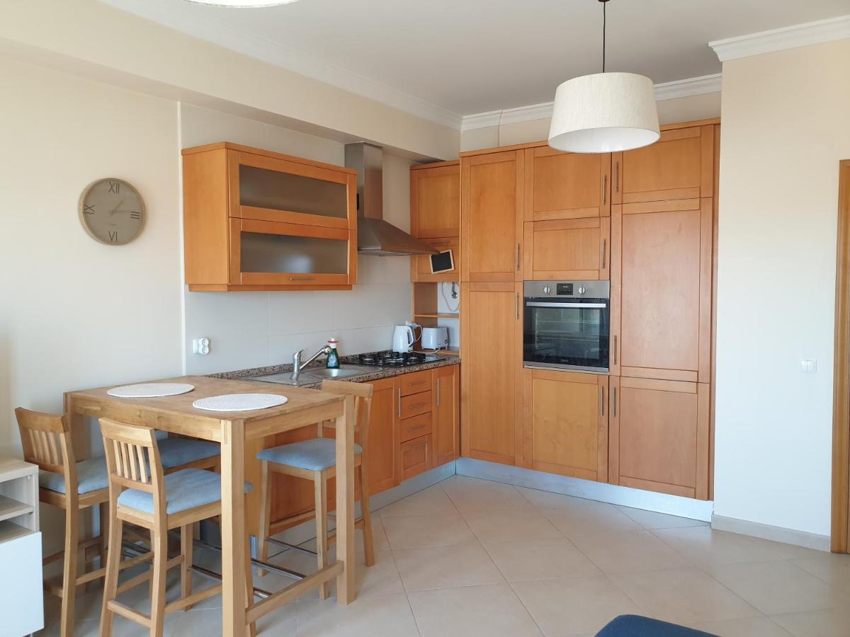 Oura Beach T1 Apartment Coral , Close To The Strip, Swimming Pool, Wi Fi, A/C Албуфейра Экстерьер фото