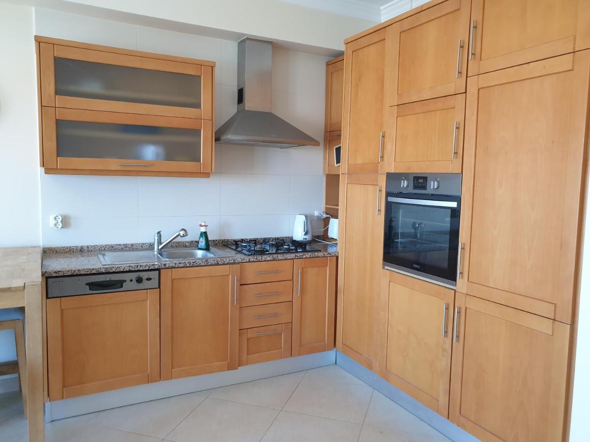 Oura Beach T1 Apartment Coral , Close To The Strip, Swimming Pool, Wi Fi, A/C Албуфейра Экстерьер фото